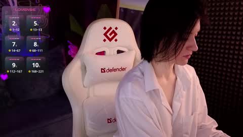 Snapshot of roxy_riot_ chatting on 09/26/25, 02:26 roxy_riot_ online show from 09/26/25, 02:26