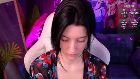 Snapshot of roxy_riot_ chatting on 10/18/25, 01:30 roxy_riot_ online show from 10/18/25, 01:30