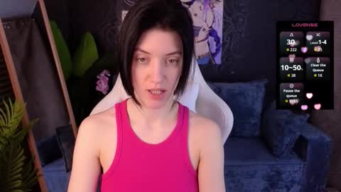 Snapshot of roxy_riot_ chatting on 11/30/25, 01:31 roxy_riot_ online show from 11/30/25, 01:31