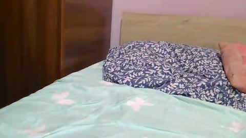 roxy secrets online show from 01/14/25, 06:49