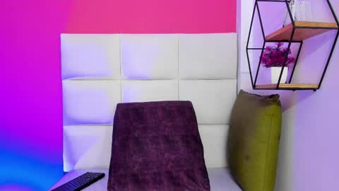 Snapshot of roxy_sexy69 chatting on 03/11/26, 04:18 roxy_sexy69 online show from 03/11/26, 04:18