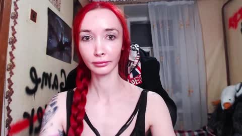 Snapshot of roxy_silver chatting on 04/22/26, 08:43 Roxy online show from 04/22/26, 08:43