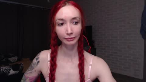 Snapshot of roxy_silver chatting on 05/16/26, 01:46 Roxy online show from 05/16/26, 01:46