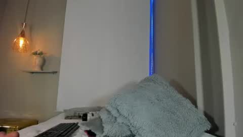 Snapshot of roxy_stone1 chatting on 07/14/26, 10:21 roxy_stone1 online show from 07/14/26, 10:21