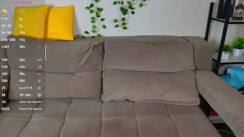 Snapshot of roxy_sunny chatting on 11/25/25, 09:20 Roxy GMT2 Mon 10 AM - 4 PMTue 10 AM - 4 PM Wed 10 AM - 4 PM Sat 10 AM - 4 PM Sun 10 AM - 4 PM. online show from 11/25/25, 09:20