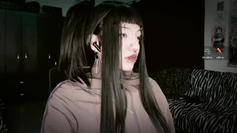 Snapshot of roxy_toxic chatting on 04/08/26, 01:05 Roxy Independient model Help me to reach 50 thumbs up online show from 04/08/26, 01:05