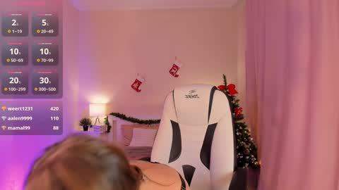 Roxy follow me online show from 12/26/24, 05:40