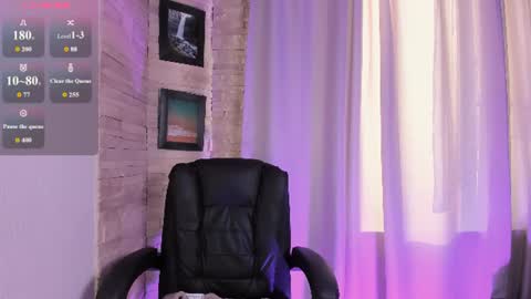 Snapshot of roxy_wet chatting on 07/12/26, 04:31 Roxy follow me online show from 07/12/26, 04:31