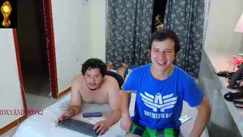 Snapshot of roxyandaron2 chatting on 06/22/26, 11:46 RoxyAron online show from 06/22/26, 11:46
