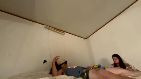 Roxy and Brock online show from 10/02/25, 07:59