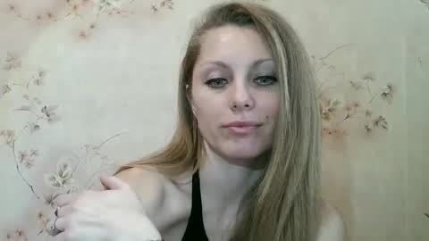 roxyfox18x01 online show from 02/06/26, 06:51