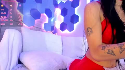    online show from 11/04/25, 07:24