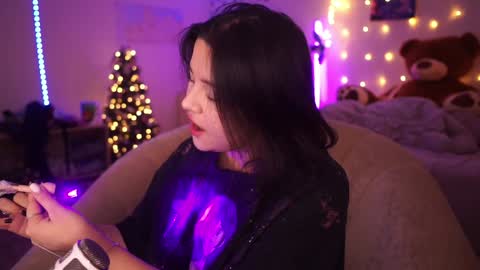 Snapshot of roxysuh chatting on 12/10/24, 09:33 roxysuh online show from 12/10/24, 09:33