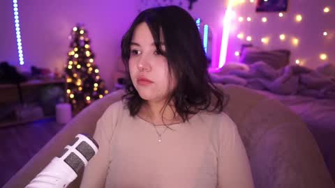 Snapshot of roxysuh chatting on 12/24/24, 09:39 roxysuh online show from 12/24/24, 09:39