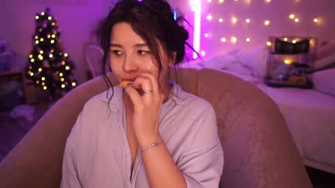 Snapshot of roxysuh chatting on 01/13/25, 10:03 roxysuh online show from 01/13/25, 10:03