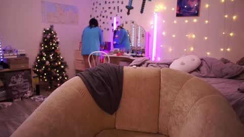 Snapshot of roxysuh chatting on 01/17/25, 08:13 roxysuh online show from 01/17/25, 08:13