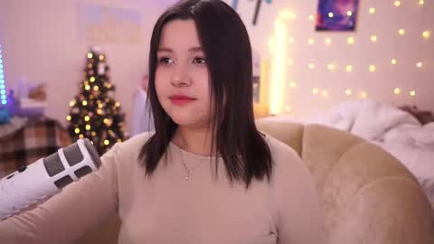 Snapshot of roxysuh chatting on 02/13/25, 08:06 roxysuh online show from 02/13/25, 08:06