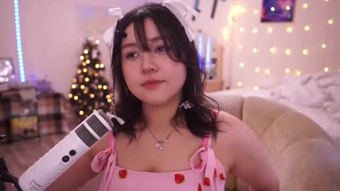 Snapshot of roxysuh chatting on 02/18/25, 07:43 roxysuh online show from 02/18/25, 07:43