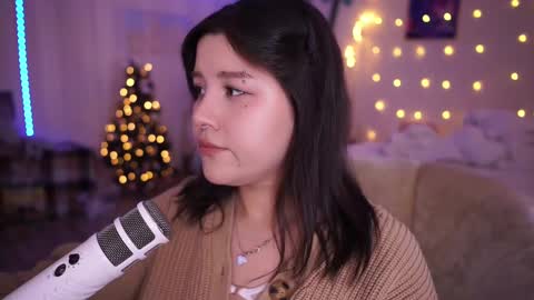 Snapshot of roxysuh chatting on 02/23/25, 08:28 roxysuh online show from 02/23/25, 08:28