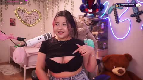 Snapshot of roxysuh chatting on 11/13/25, 06:34 roxysuh online show from 11/13/25, 06:34