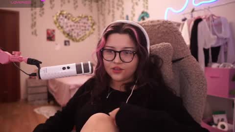 roxysuh online show from 04/11/26, 07:45