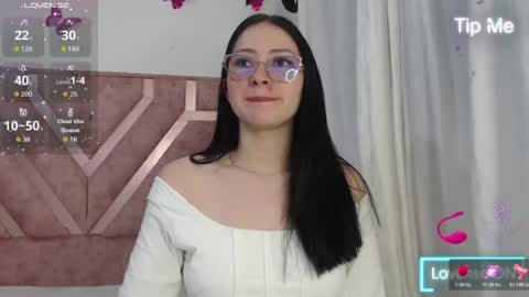 Snapshot of roxyy_fox chatting on 06/28/26, 07:47 Roxy online show from 06/28/26, 07:47