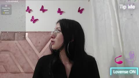 Snapshot of roxyy_fox chatting on 07/02/26, 04:07 Roxy online show from 07/02/26, 04:07