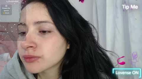 Snapshot of roxyy_fox chatting on 07/05/26, 04:41 Roxy online show from 07/05/26, 04:41