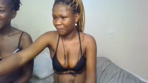 Snapshot of royal_goddes chatting on 11/18/25, 01:26 goddes online show from 11/18/25, 01:26