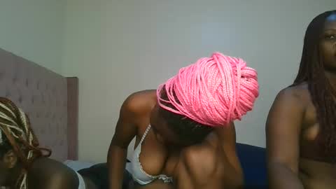 Snapshot of royal_goddes chatting on 03/11/26, 10:32 goddes online show from 03/11/26, 10:32