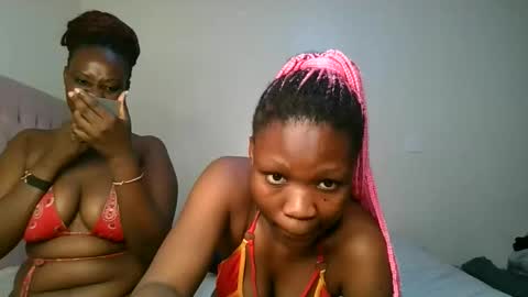 Snapshot of royal_goddes chatting on 03/19/26, 11:53 goddes online show from 03/19/26, 11:53