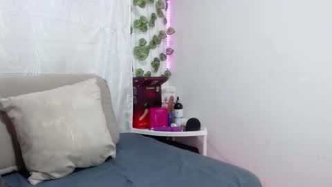 Snapshot of royalebruna chatting on 03/02/26, 03:52 Bruna Royale online show from 03/02/26, 03:52