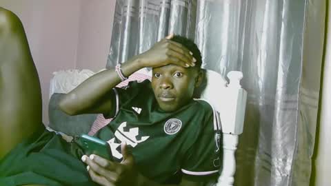 Snapshot of royalty254 chatting on 03/10/26, 07:13 royalty254 online show from 03/10/26, 07:13