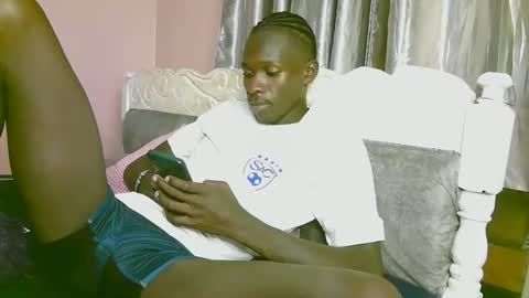 Snapshot of royalty254 chatting on 03/28/26, 07:13 royalty254 online show from 03/28/26, 07:13