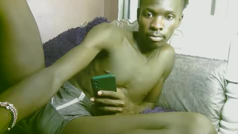 Snapshot of royalty254 chatting on 04/07/26, 02:06 royalty254 online show from 04/07/26, 02:06