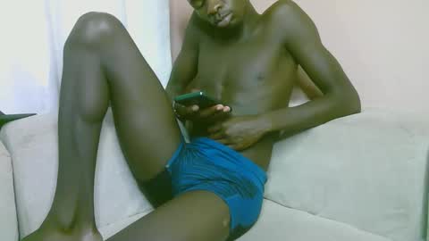 Snapshot of royalty254 chatting on 05/04/26, 06:59 royalty254 online show from 05/04/26, 06:59