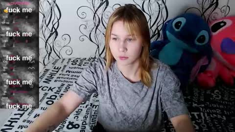 Snapshot of royangela chatting on 10/23/25, 10:58 angela online show from 10/23/25, 10:58