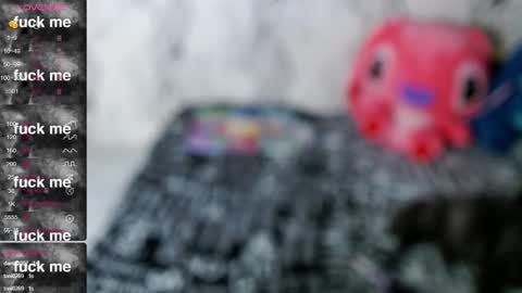 Snapshot of royangela chatting on 11/04/25, 11:04 angela online show from 11/04/25, 11:04