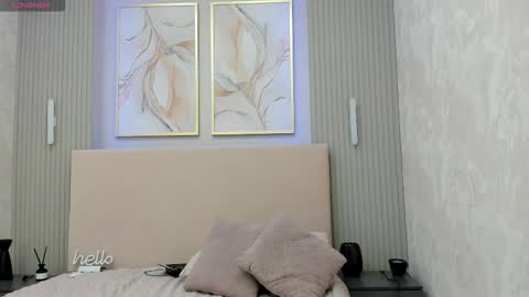 Snapshot of royce_ghost chatting on 10/22/25, 05:30 AnikaIm so hot that Ive already burned myself do you want me to set you on fire too  online show from 10/22/25, 05:30