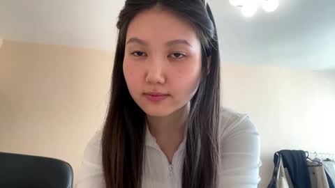 Snapshot of roycelombard chatting on 05/05/26, 08:44 Aika online show from 05/05/26, 08:44