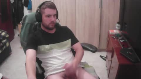 Snapshot of royer04 chatting on 05/27/26, 11:46 royer04 online show from 05/27/26, 11:46