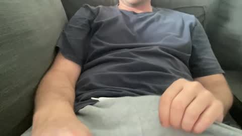 Snapshot of roythegil chatting on 09/26/25, 04:33 roythegil online show from 09/26/25, 04:33