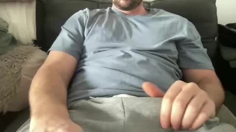 Snapshot of roythegil chatting on 11/28/25, 05:15 roythegil online show from 11/28/25, 05:15