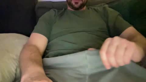 Snapshot of roythegil chatting on 12/19/25, 12:06 roythegil online show from 12/19/25, 12:06