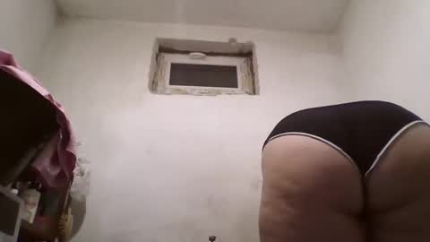 Snapshot of roza1999 chatting on 12/20/24, 03:58 ALISE LidaL online show from 12/20/24, 03:58