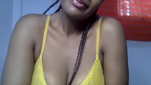 Snapshot of rozie34 chatting on 03/05/26, 10:11 rozie34 online show from 03/05/26, 10:11