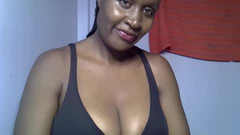 Snapshot of rozie34 chatting on 03/06/26, 10:17 rozie34 online show from 03/06/26, 10:17