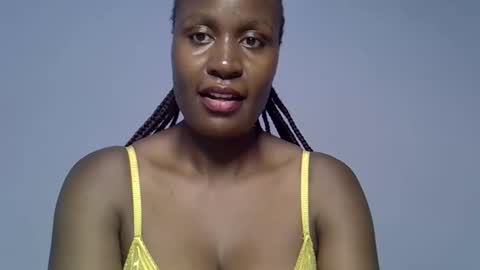 Snapshot of rozie34 chatting on 05/24/26, 08:25 rozie34 online show from 05/24/26, 08:25