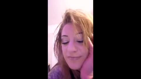 Snapshot of rraineonme chatting on 03/13/26, 05:25 rraineonme online show from 03/13/26, 05:25