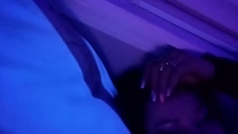 Snapshot of rraineonme chatting on 04/19/26, 11:53 rraineonme online show from 04/19/26, 11:53